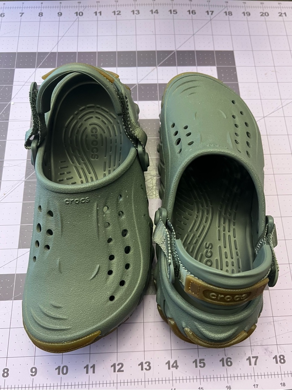 Crocs m5 w7 Echo Gum RO Clog Gray Gum Sole Like New Streetwear Inspo - Picture 5 of 9